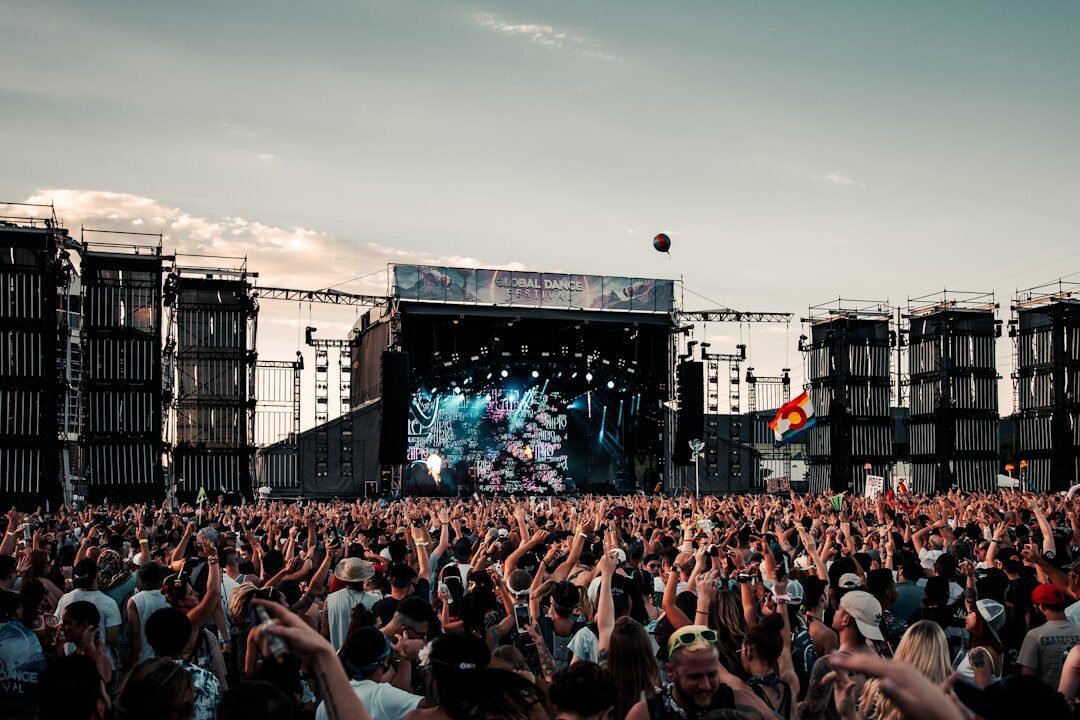 old uruguayan concert crowd